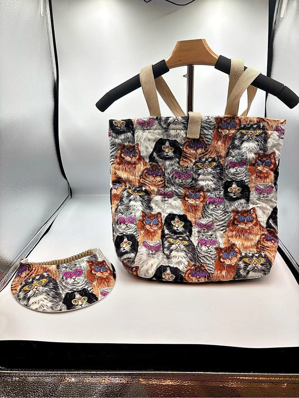 Lg Quilted Cat Print Tote Bag W/Matching Visor. 15x15 Velcro Closure. Handmade G